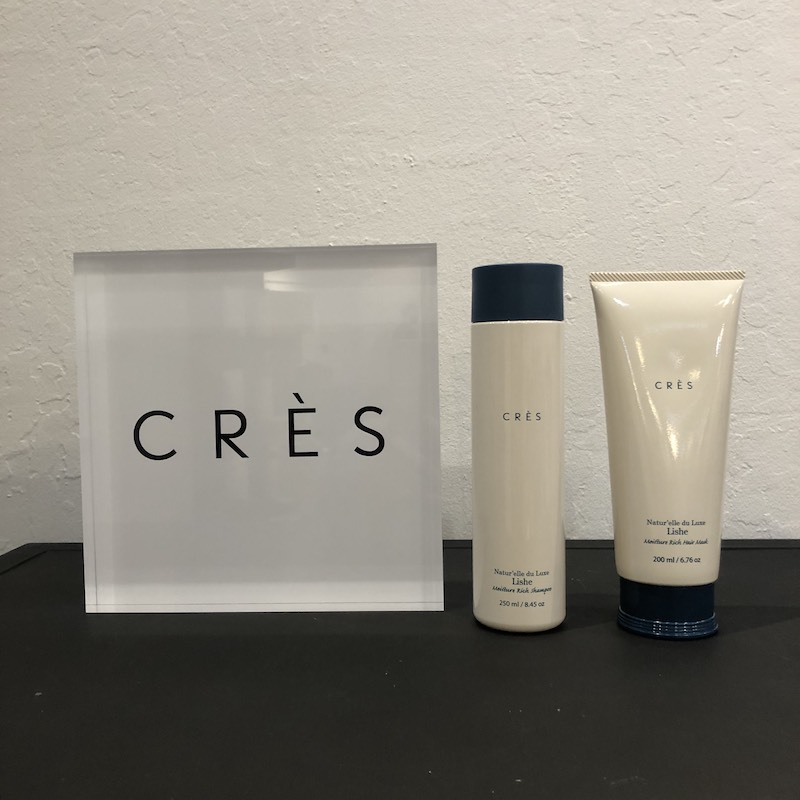 Winter is especially dry and we need proper moisturizing for our hair. My favorite shampoo is Rich Shampoo by Cress. I used to suffer from static electricity and wavy hair. I have been using this shampoo since I started using it, and I have been able to blow dry my hair and get shine. I would like to recommend this shampoo to anyone who has similar problems. This shampoo also contains vitamin B and is very good for your skin.