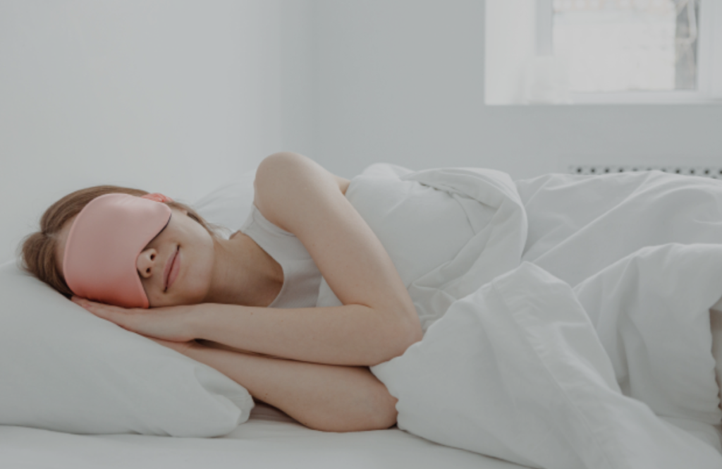 Relaxing with a Hot Eye Mask: What About Eyelash Extensions? by ERIKO